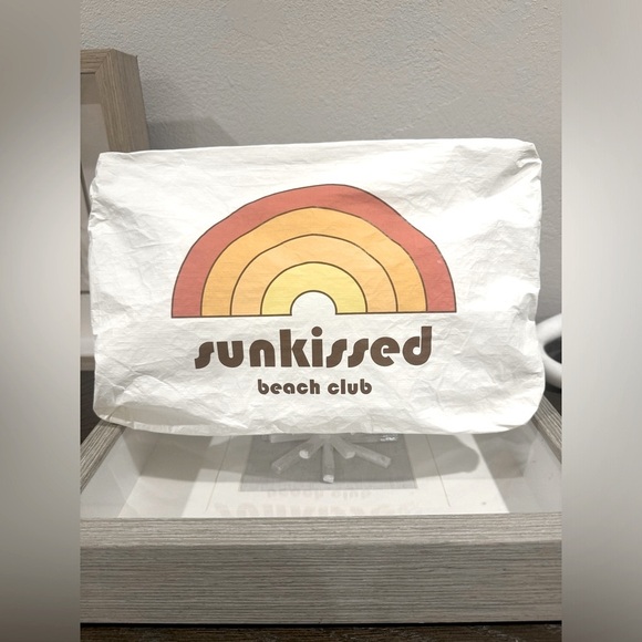 Madewell Sunkissed Beach Club Reversible Make-up/Travel Bag. NWT - Picture 4 of 5